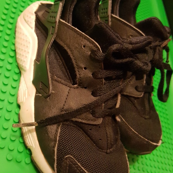 ❌SOLD❌ Nike huaraches - Picture 2 of 3
